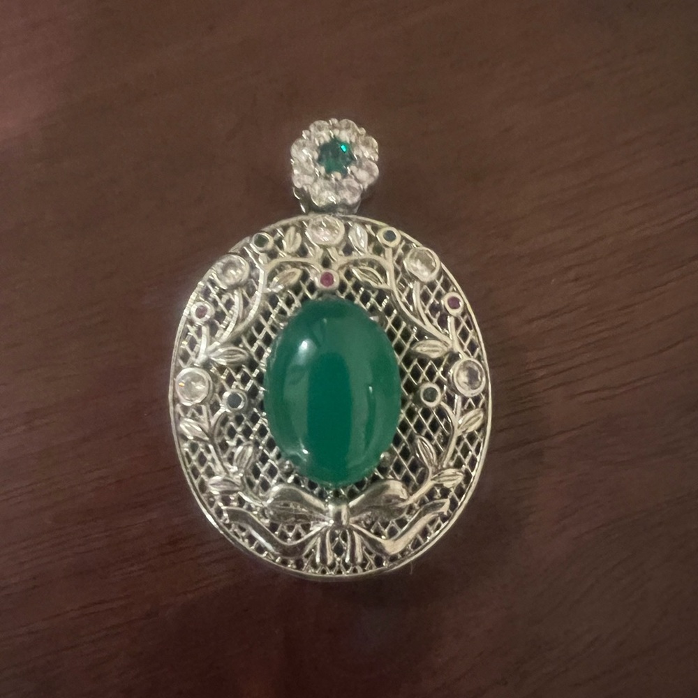 Elegant Silver and Green Pendant